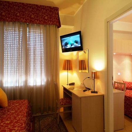 Hotel Mimosa Белларія-Іджеа-Марина Екстер'єр фото