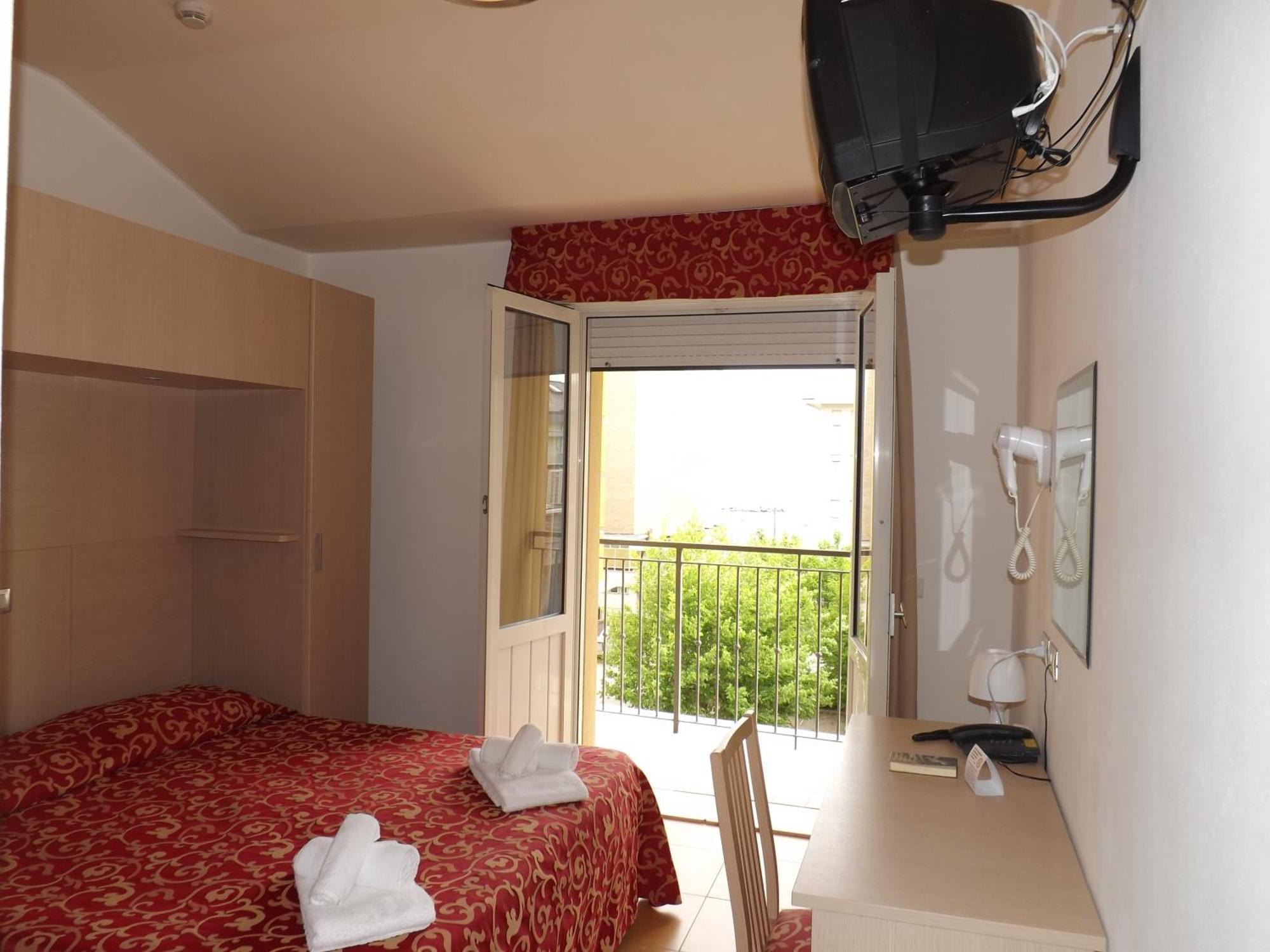 Hotel Mimosa Белларія-Іджеа-Марина Номер фото