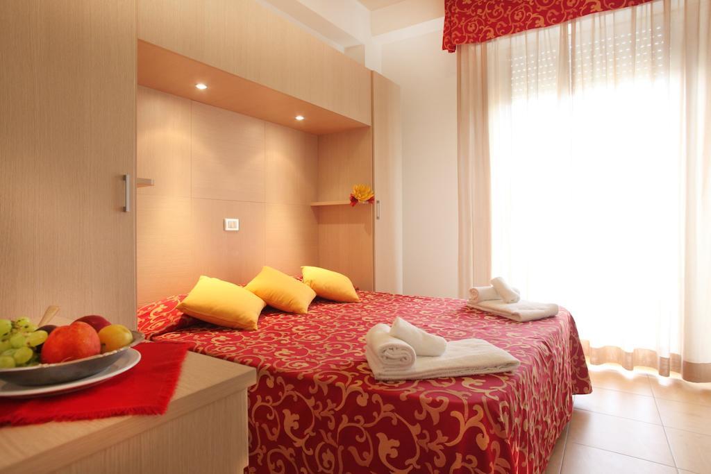 Hotel Mimosa Белларія-Іджеа-Марина Екстер'єр фото