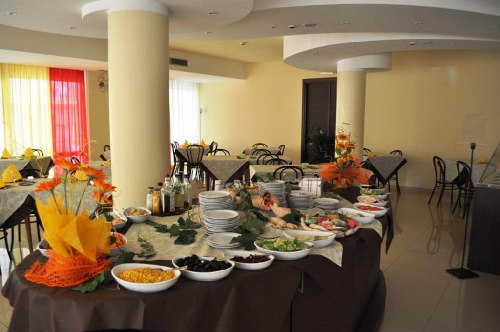 Hotel Mimosa Белларія-Іджеа-Марина Екстер'єр фото