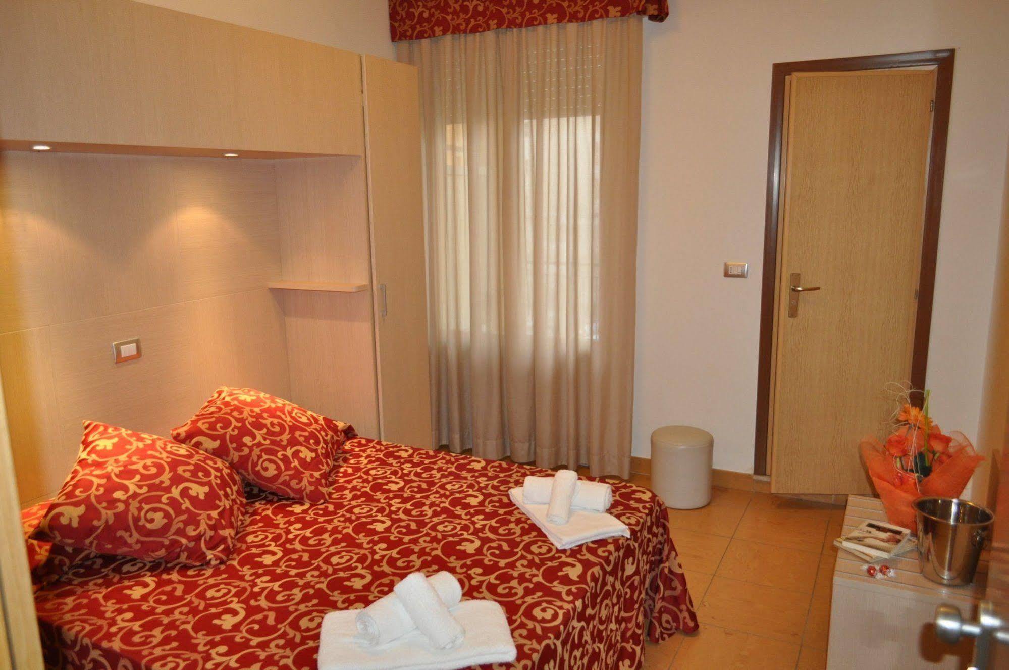 Hotel Mimosa Белларія-Іджеа-Марина Екстер'єр фото