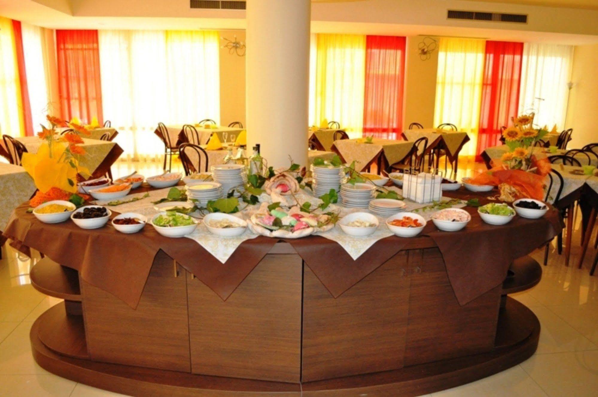 Hotel Mimosa Белларія-Іджеа-Марина Екстер'єр фото